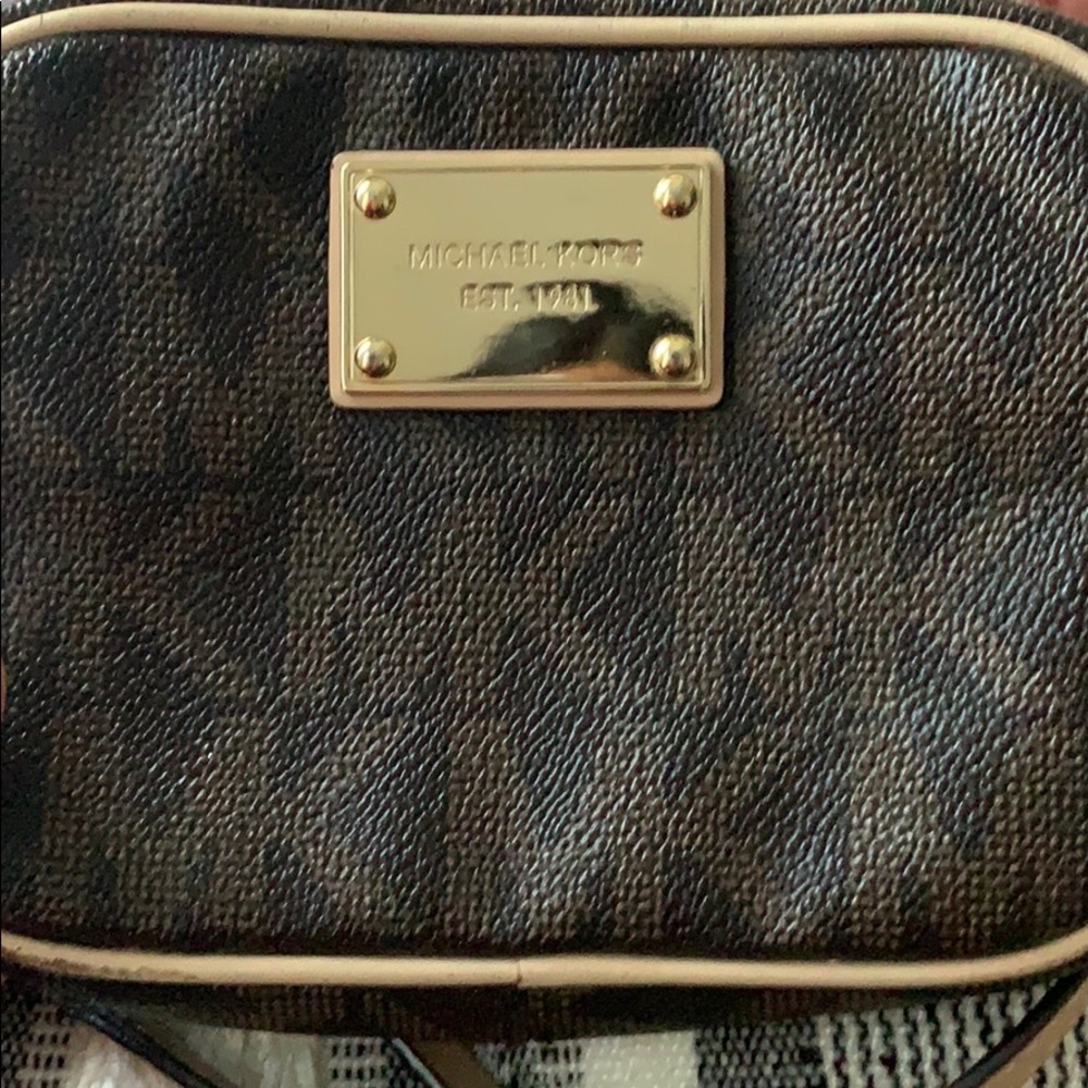 Small crossbody Michael kors bag